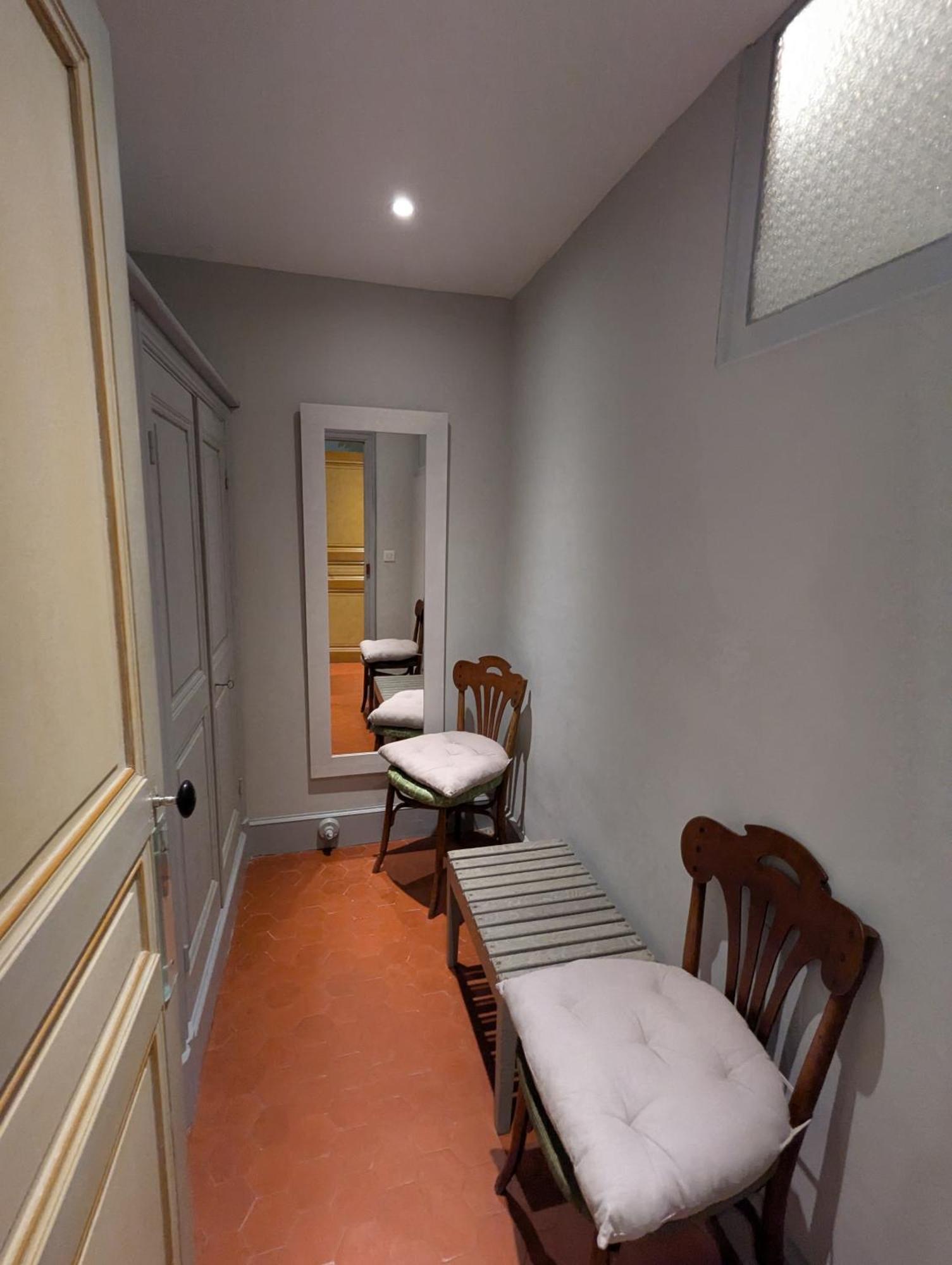 Les Chapeliers Bed and Breakfast Claviers Εξωτερικό φωτογραφία